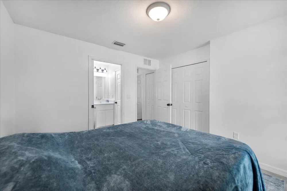 908 RIVERSIDE DRIVE SW Moore Haven, FL 33471