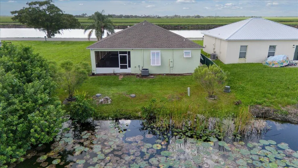 908 RIVERSIDE DRIVE SW Moore Haven, FL 33471