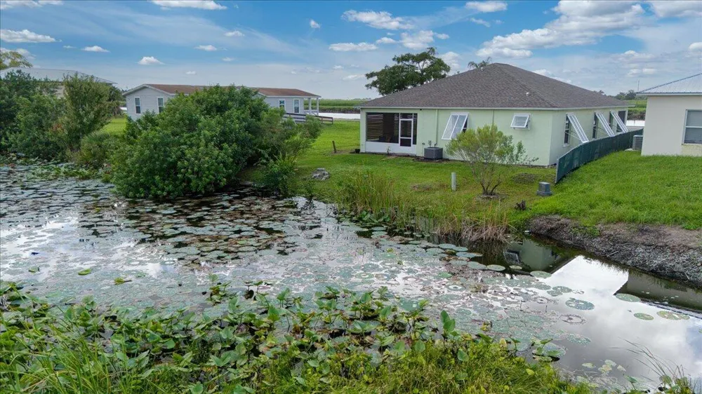 908 RIVERSIDE DRIVE SW Moore Haven, FL 33471