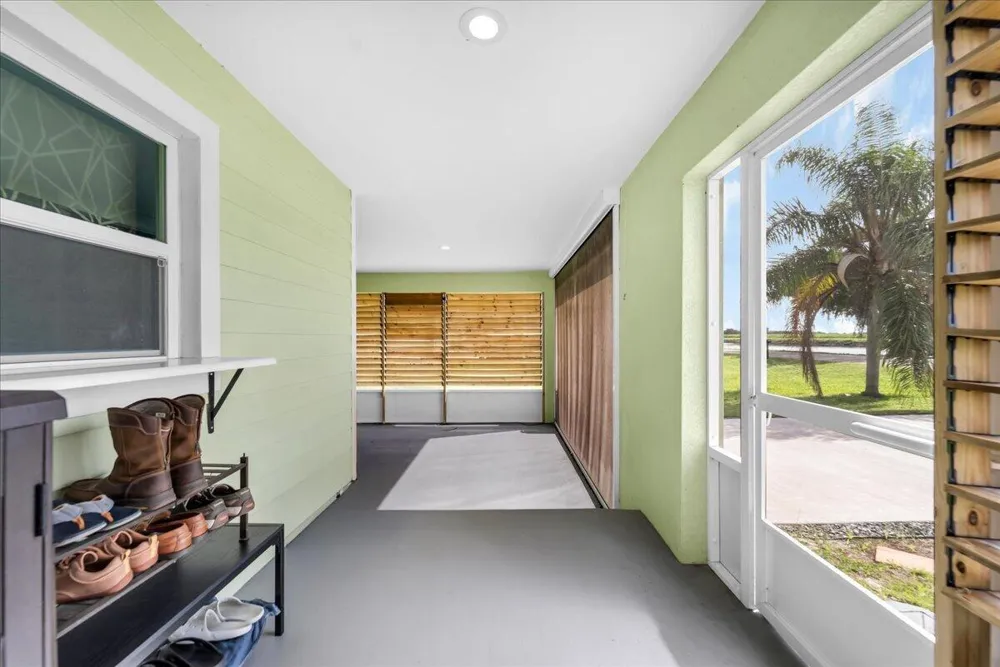 908 RIVERSIDE DRIVE SW Moore Haven, FL 33471