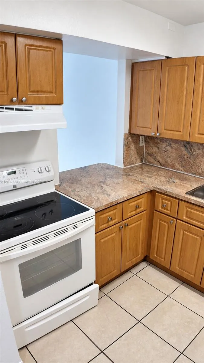 11110 SW 196th St #205 Cutler Bay, FL 33157