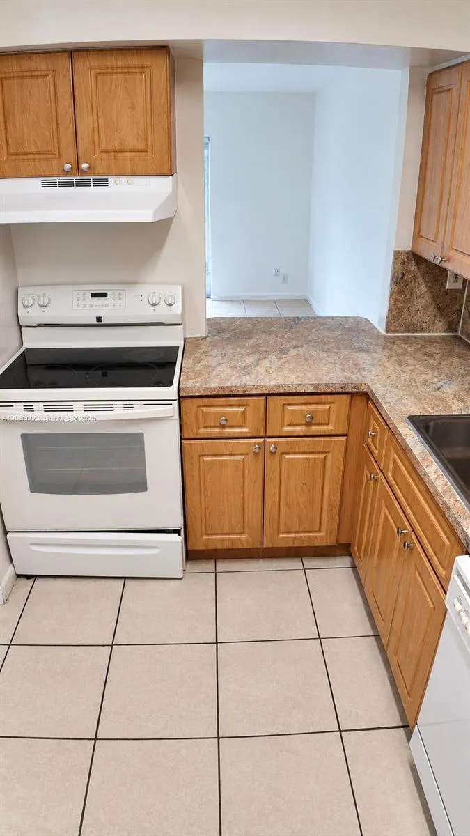 11110 SW 196th St #205 Cutler Bay, FL 33157
