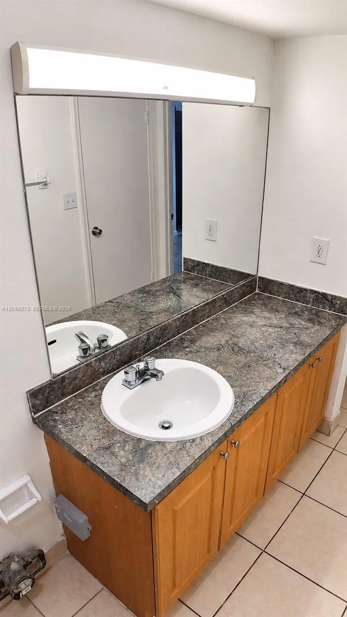 11110 SW 196th St #205 Cutler Bay, FL 33157