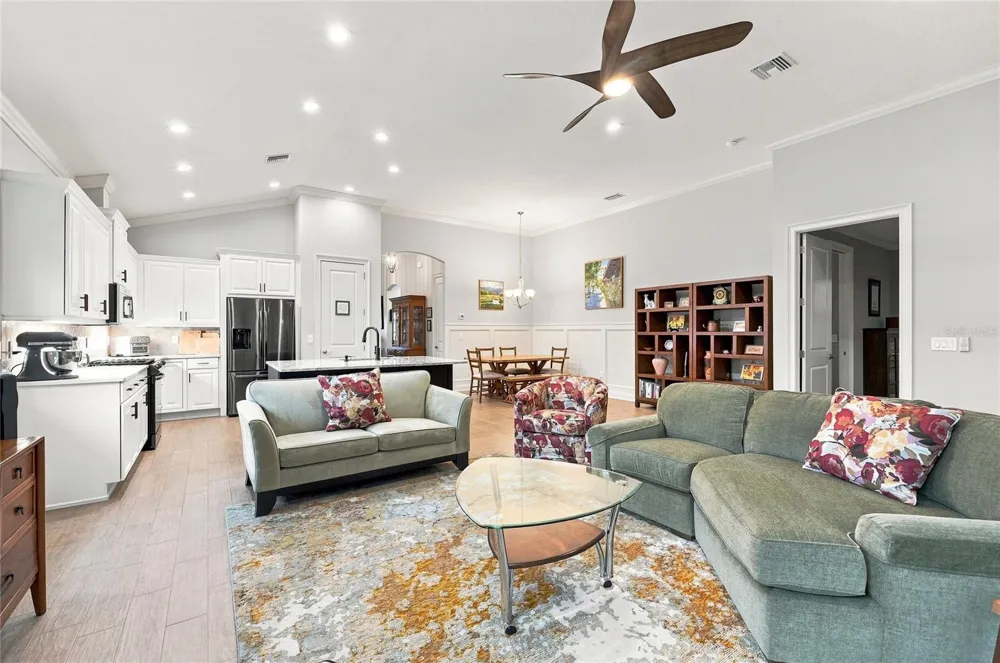 7851 LAKE JAMES BOULEVARD Lakeland, FL 33810