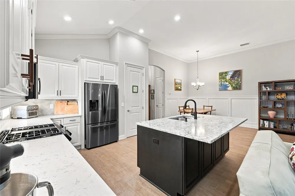 7851 LAKE JAMES BOULEVARD Lakeland, FL 33810
