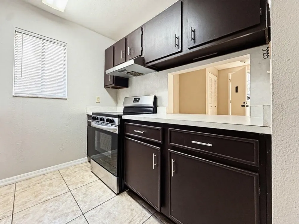 3284 S SEMORAN BOULEVARD #11 Orlando, FL 32822