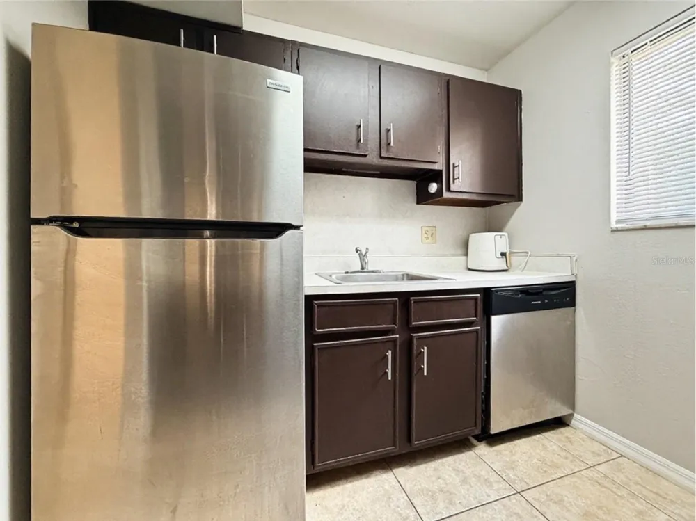 3284 S SEMORAN BOULEVARD #11 Orlando, FL 32822