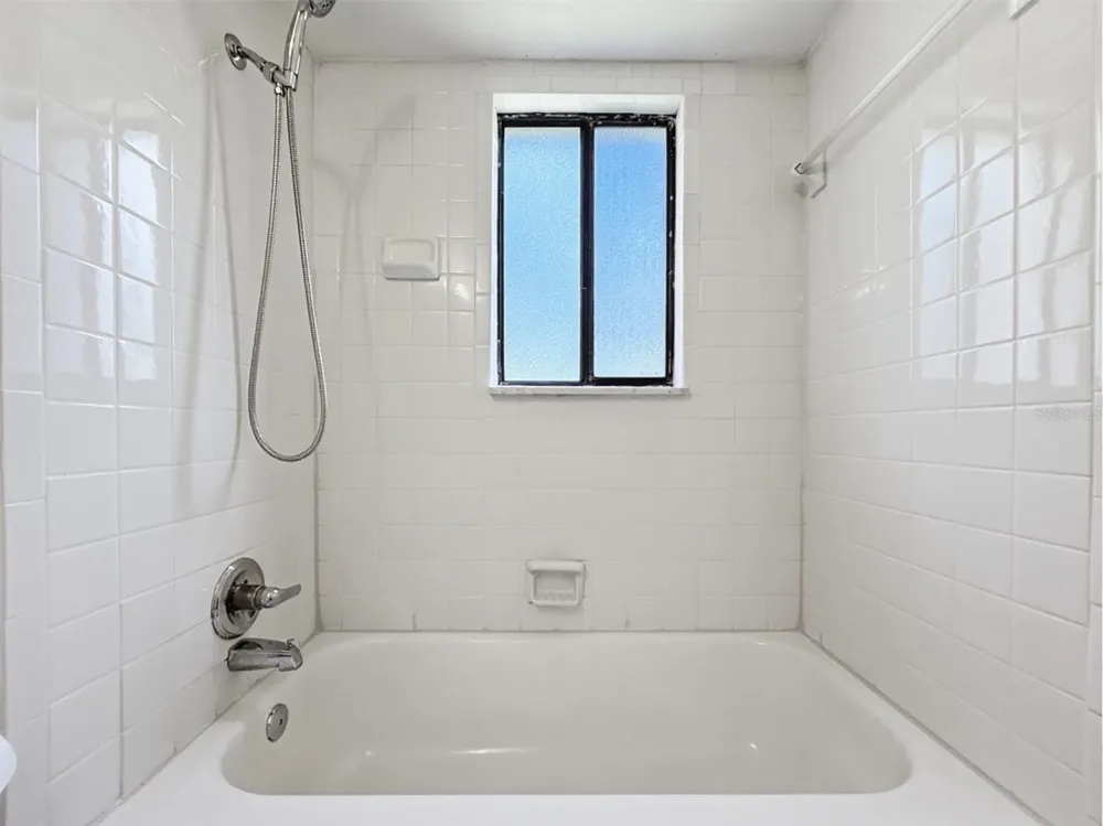 3284 S SEMORAN BOULEVARD #11 Orlando, FL 32822