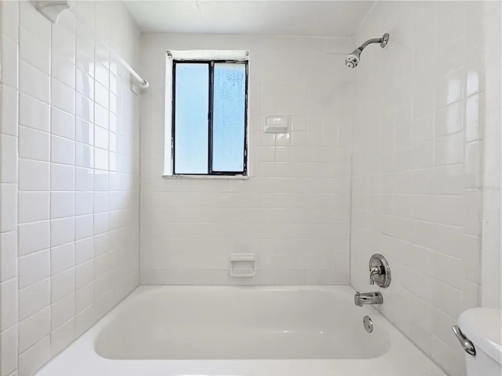 3284 S SEMORAN BOULEVARD #11 Orlando, FL 32822