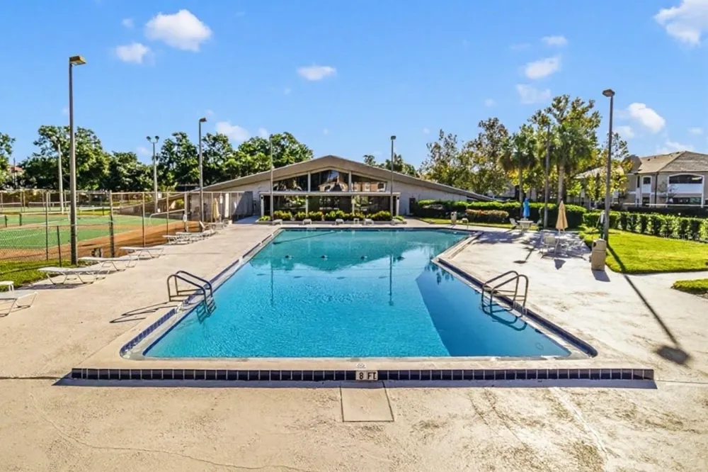 3284 S SEMORAN BOULEVARD #11 Orlando, FL 32822