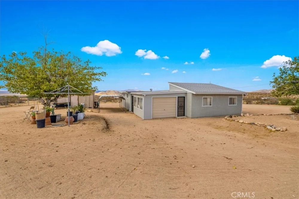 5566 Oleta Landers, CA 92285