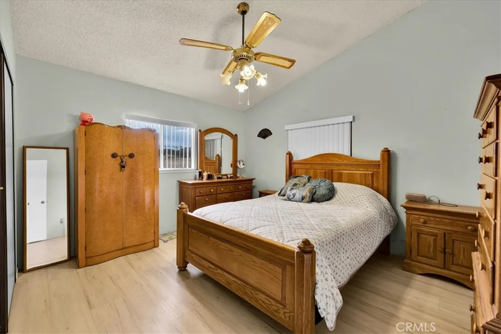 5566 Oleta Landers, CA 92285