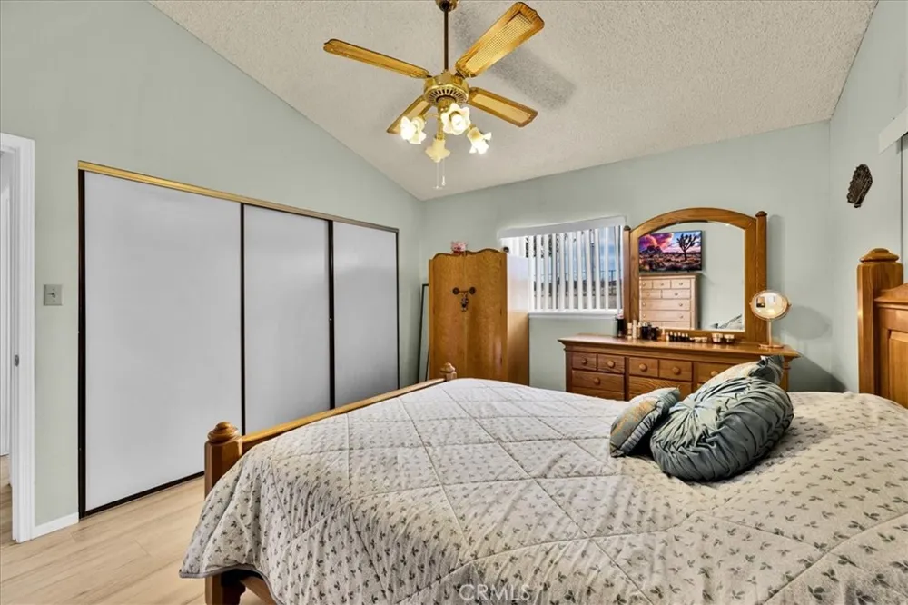 5566 Oleta Landers, CA 92285