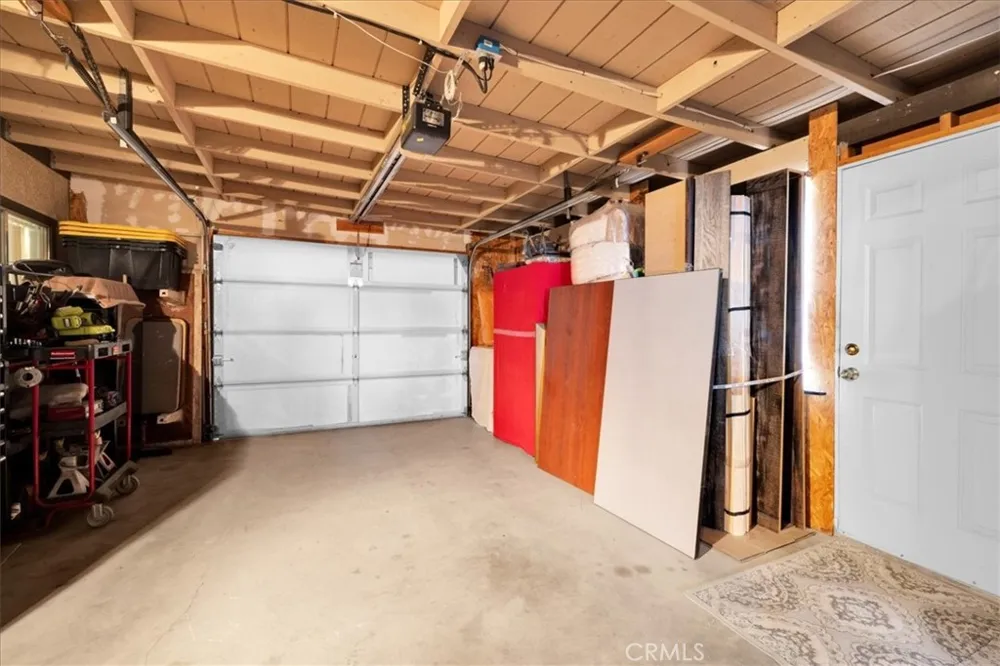 5566 Oleta Landers, CA 92285