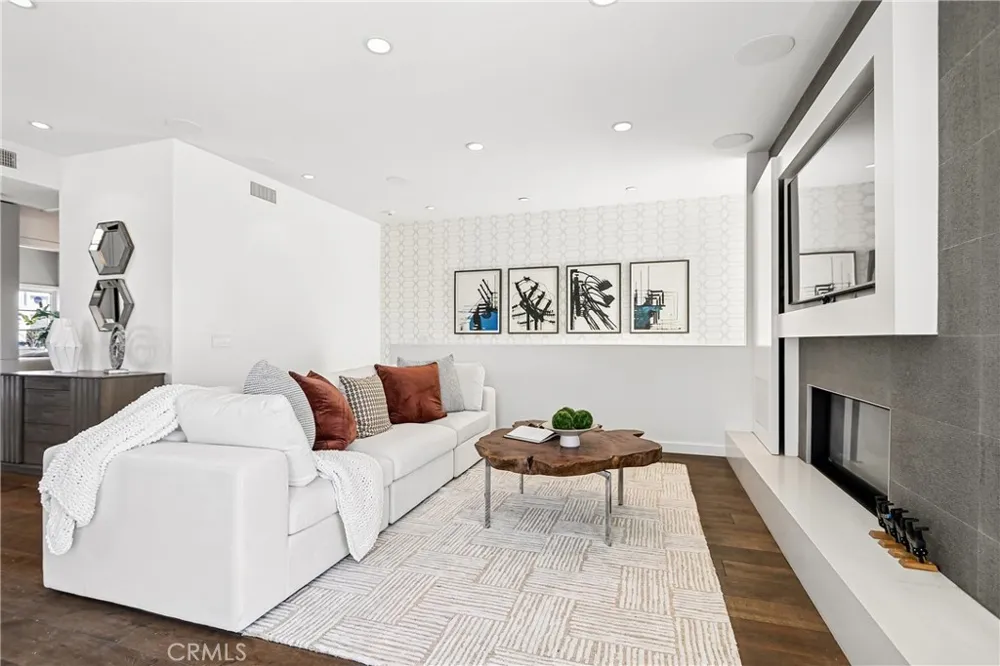 301 25th Hermosa Beach, CA 90254