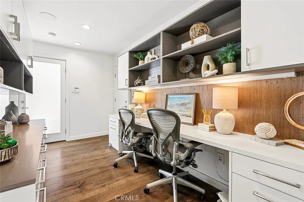 301 25th Hermosa Beach, CA 90254