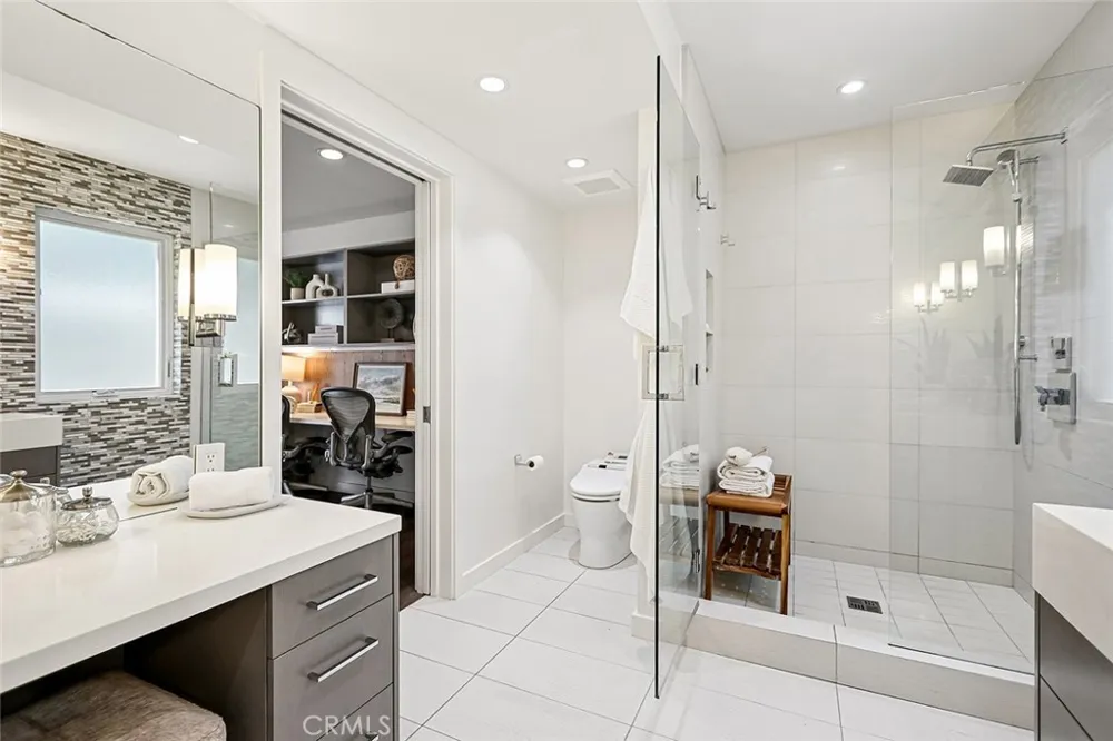301 25th Hermosa Beach, CA 90254