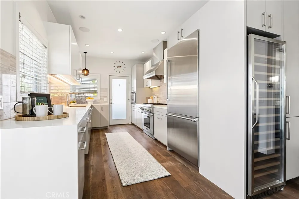 301 25th Hermosa Beach, CA 90254
