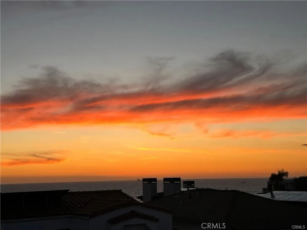 301 25th Hermosa Beach, CA 90254