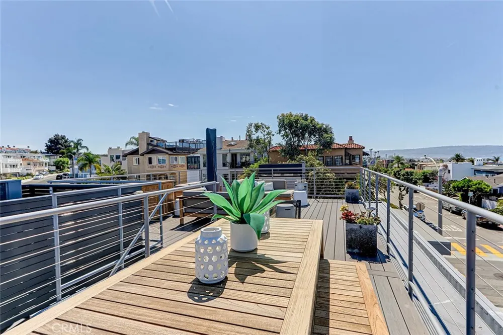 301 25th Hermosa Beach, CA 90254