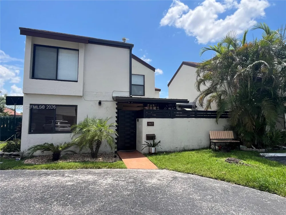 447 NW 98th Ct Miami, FL 33172