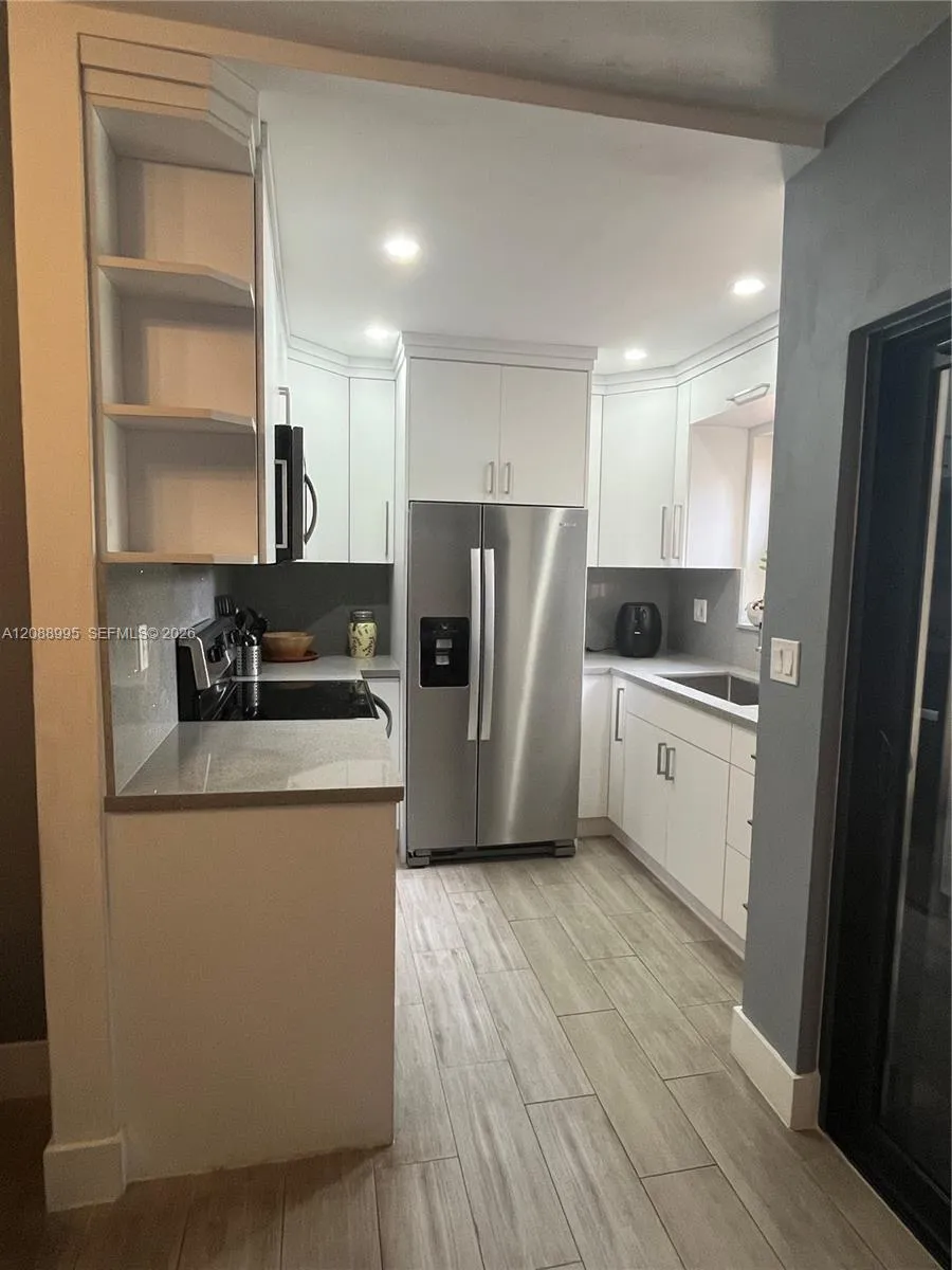447 NW 98th Ct Miami, FL 33172