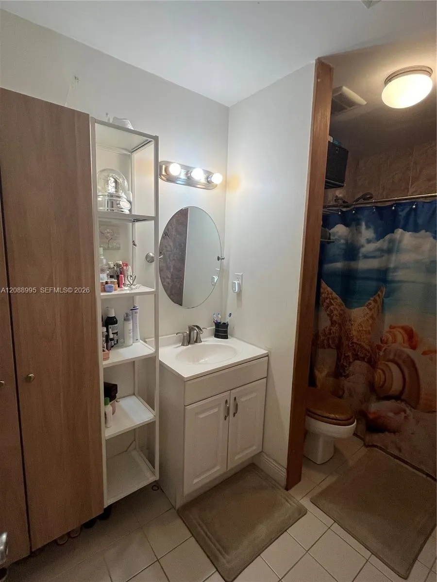 447 NW 98th Ct Miami, FL 33172