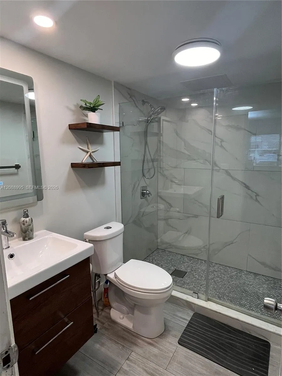 447 NW 98th Ct Miami, FL 33172