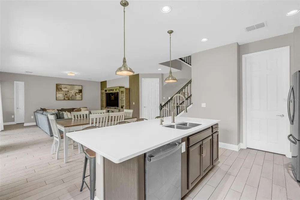 2415 SANTA VISTA LOOP Apopka, FL 32703