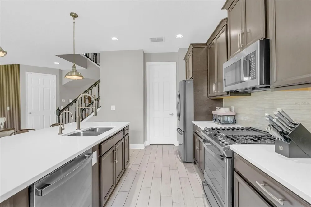 2415 SANTA VISTA LOOP Apopka, FL 32703