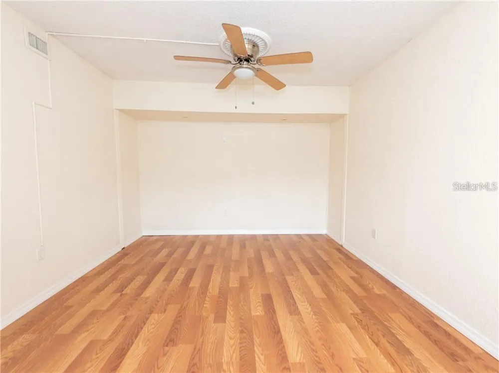 934 LAKE DESTINY ROAD #D Altamonte Springs, FL 32714