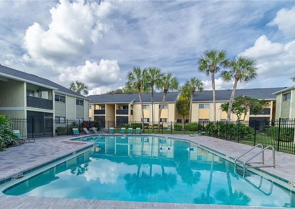 934 LAKE DESTINY ROAD #D Altamonte Springs, FL 32714