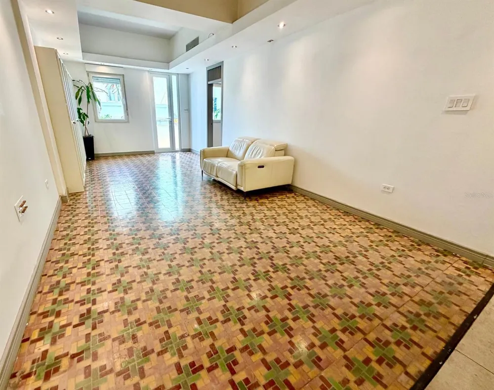 307 Recinto Sur SOLARIA CONDOMINIUM, OLD SAN JUAN #102 San Juan, PR 00901