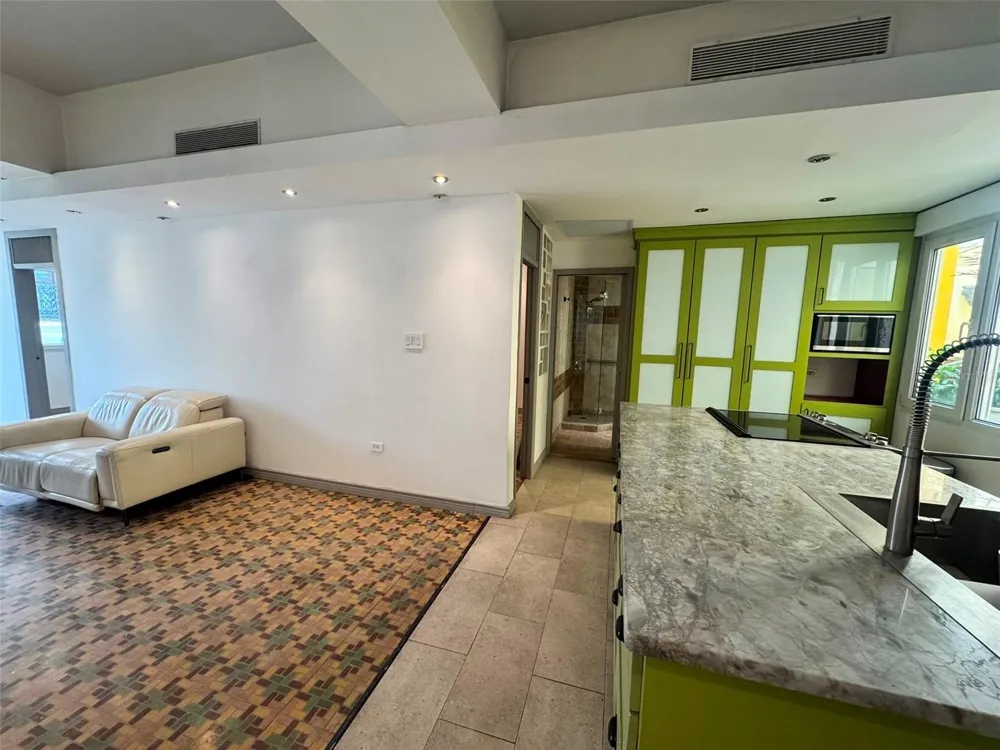 307 Recinto Sur SOLARIA CONDOMINIUM, OLD SAN JUAN #102 San Juan, PR 00901