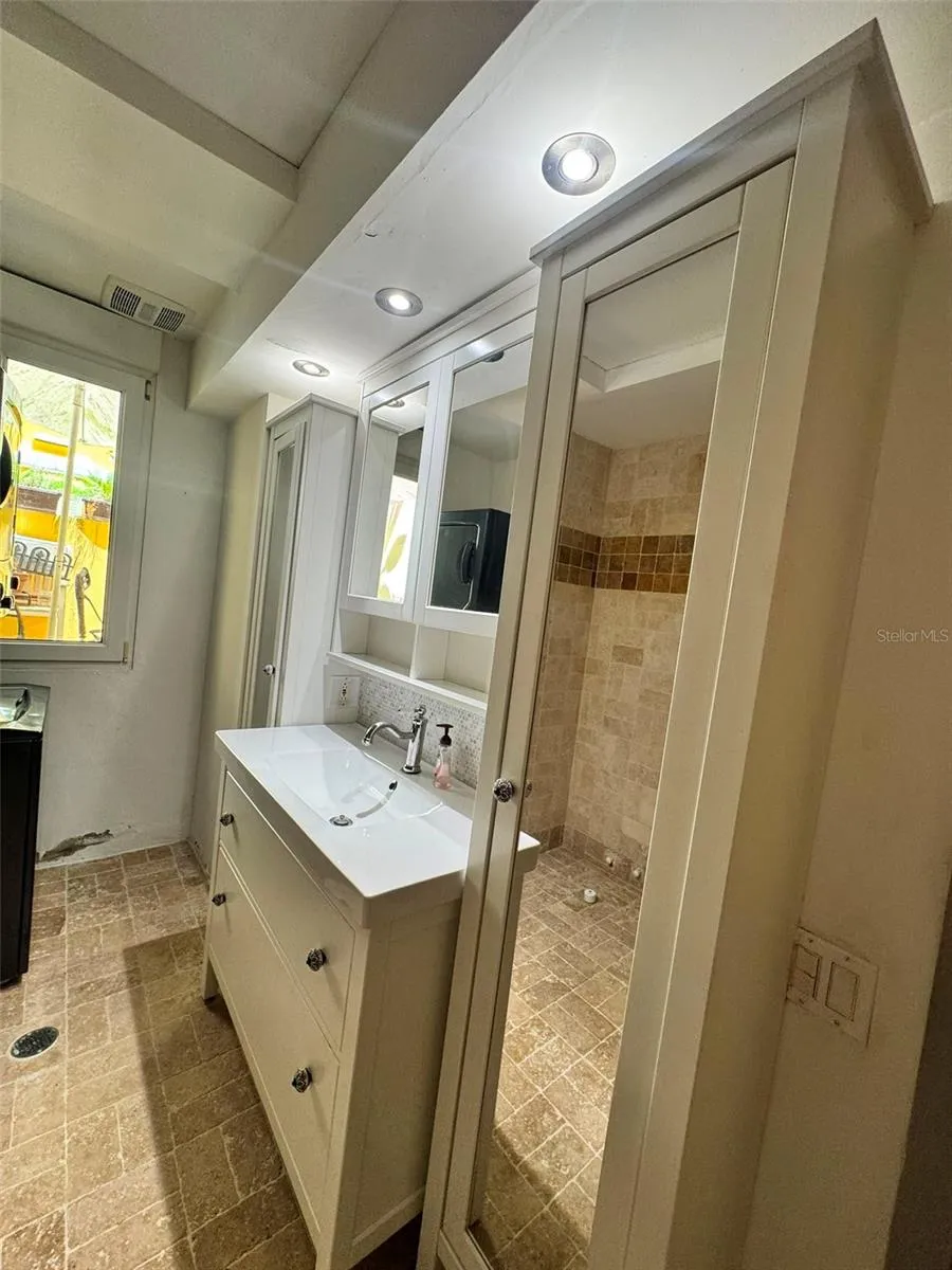 307 Recinto Sur SOLARIA CONDOMINIUM, OLD SAN JUAN #102 San Juan, PR 00901