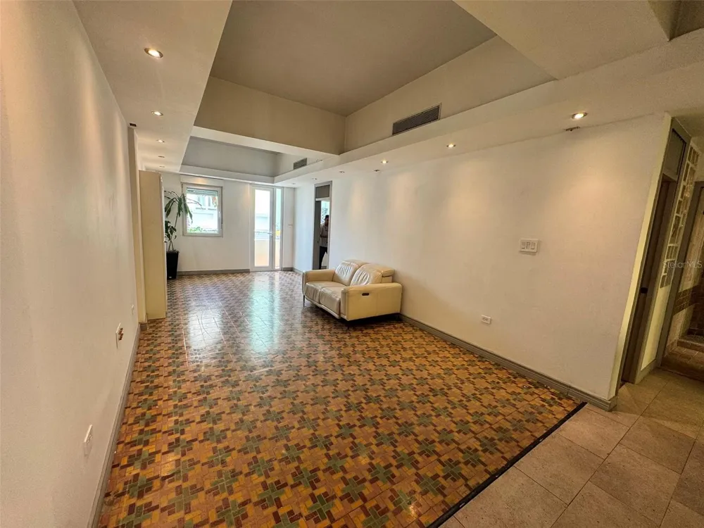 307 Recinto Sur SOLARIA CONDOMINIUM, OLD SAN JUAN #102 San Juan, PR 00901