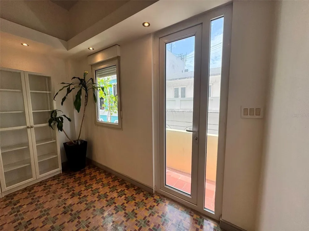 307 Recinto Sur SOLARIA CONDOMINIUM, OLD SAN JUAN #102 San Juan, PR 00901