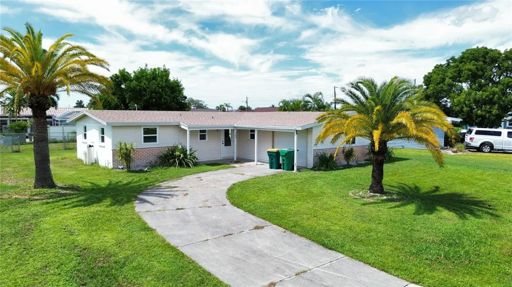 160 FRANCIS DRIVE NE Port Charlotte, FL 33952