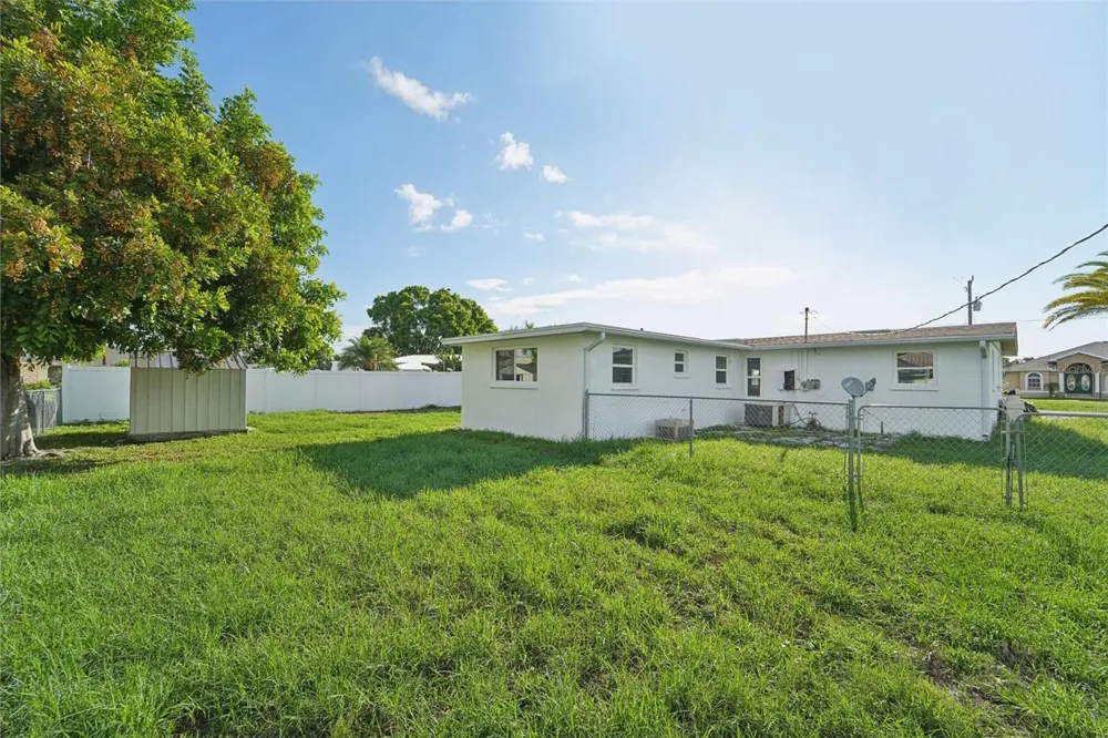 160 FRANCIS DRIVE NE Port Charlotte, FL 33952