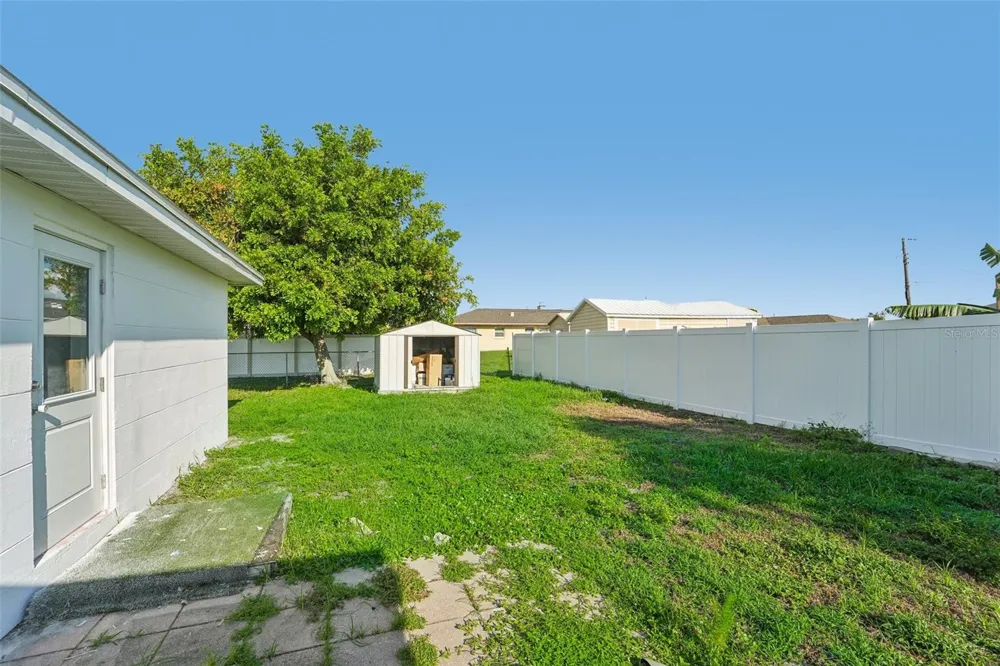 160 FRANCIS DRIVE NE Port Charlotte, FL 33952