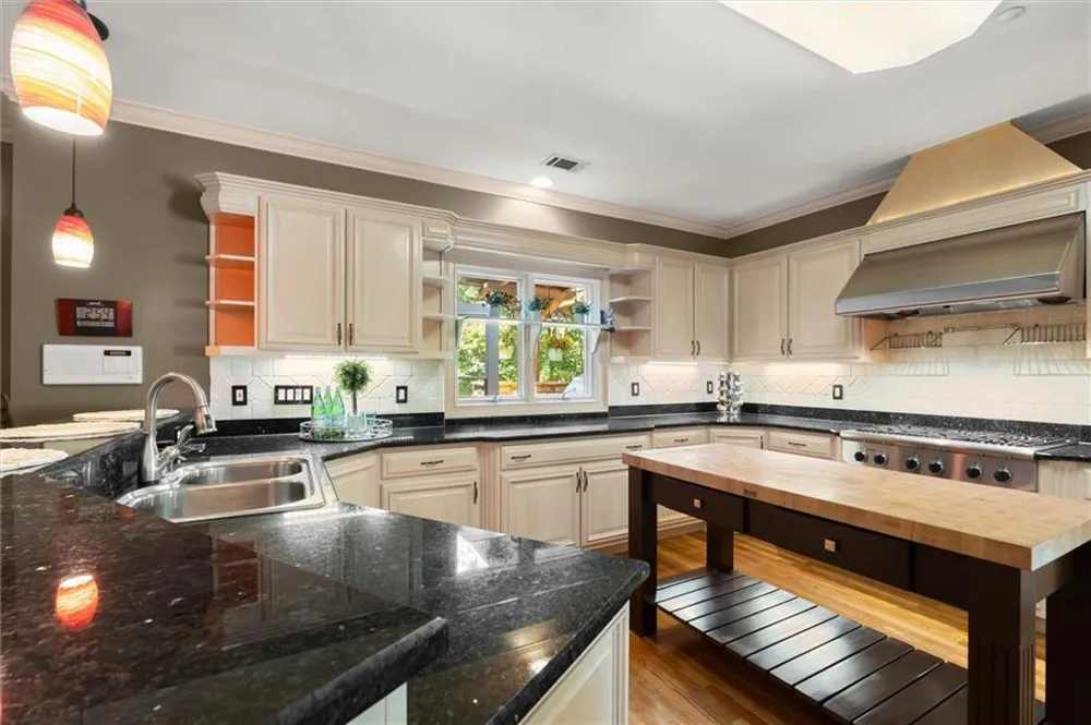 3686 Suwanee Creek Court Suwanee, GA 30024