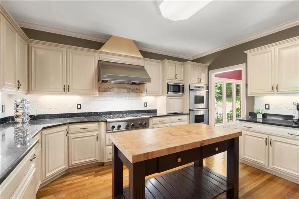 3686 Suwanee Creek Court Suwanee, GA 30024