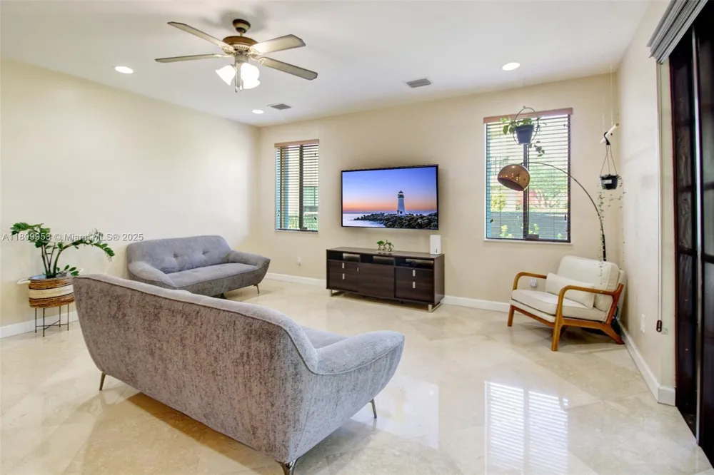 7753 SW 193rd St Cutler Bay, FL 33157