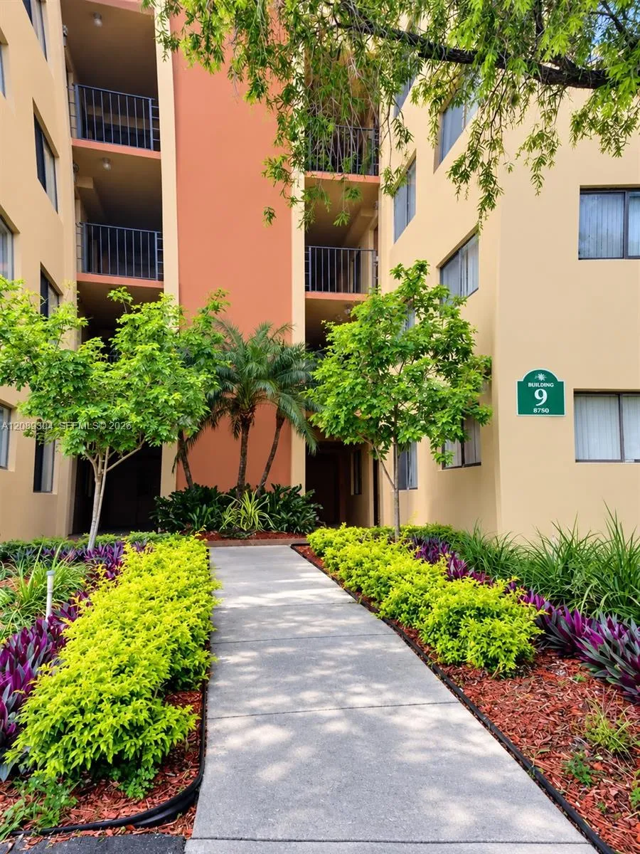 8760 SW 133rd Ave Rd #103 Miami, FL 33183