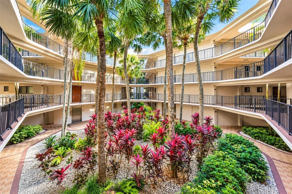 8760 SW 133rd Ave Rd #103 Miami, FL 33183
