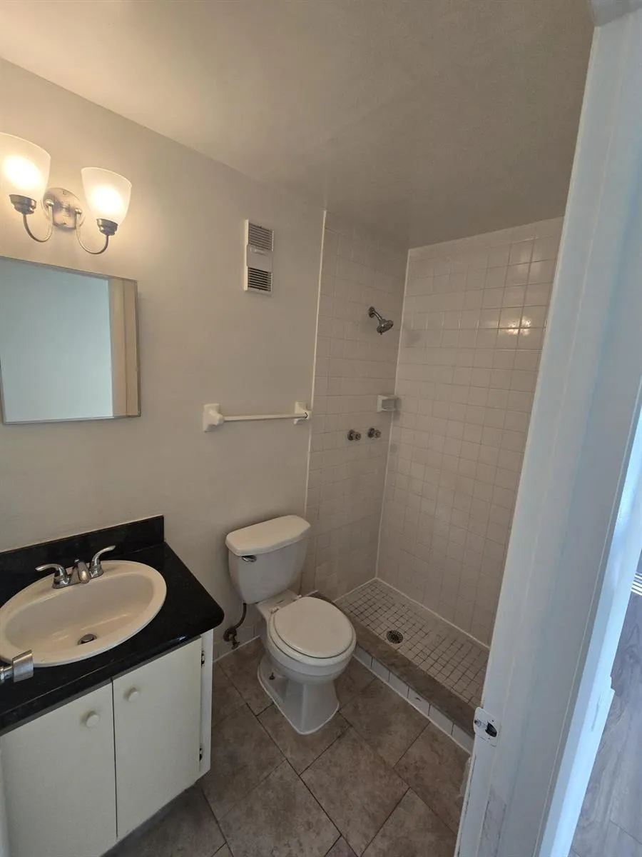 9401 NW 49th Place #29d Sunrise, FL 33351