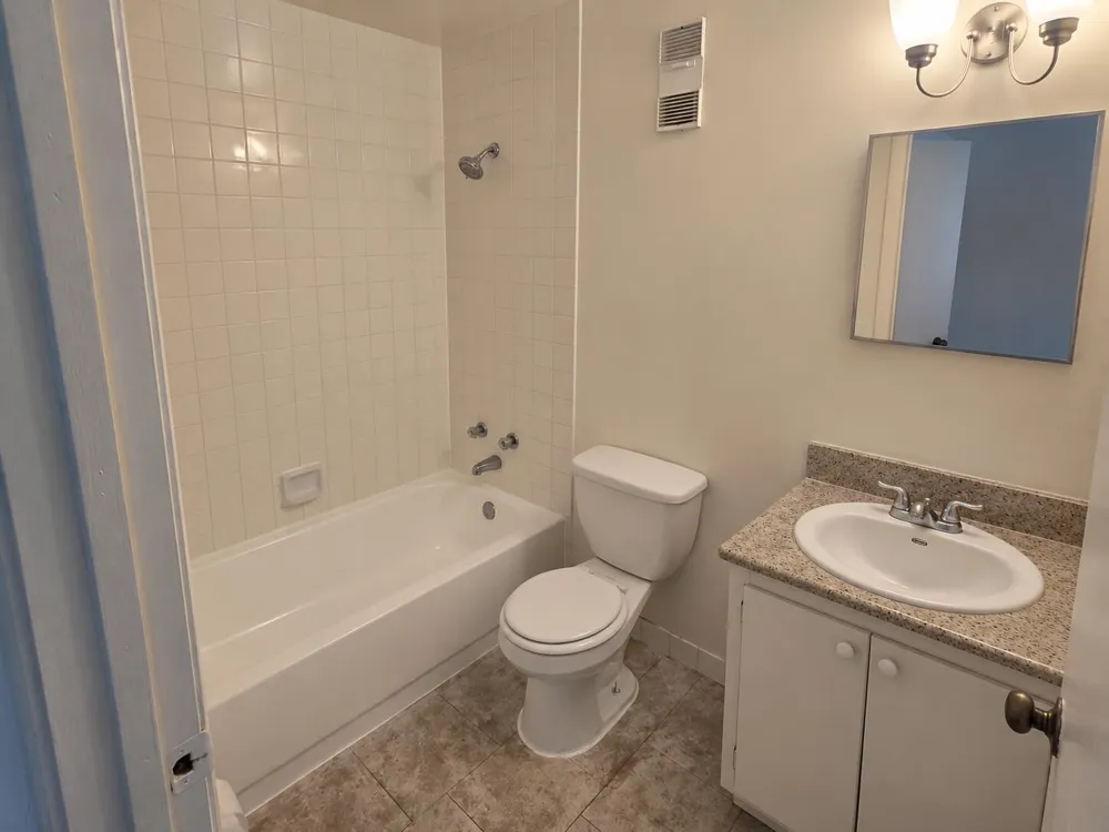 9401 NW 49th Place #29d Sunrise, FL 33351