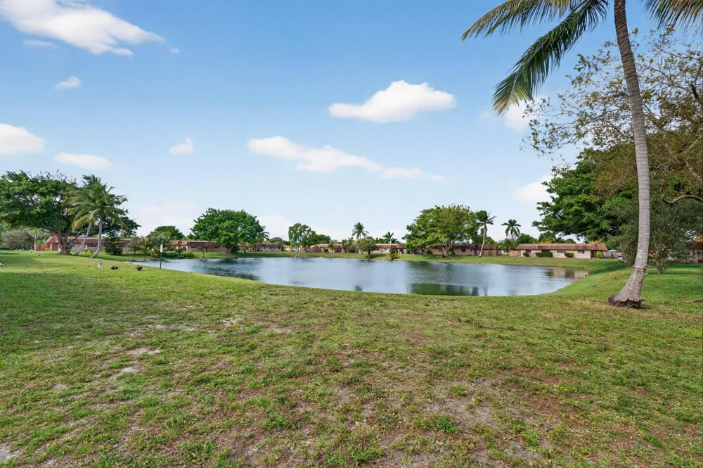 9401 NW 49th Place #29d Sunrise, FL 33351