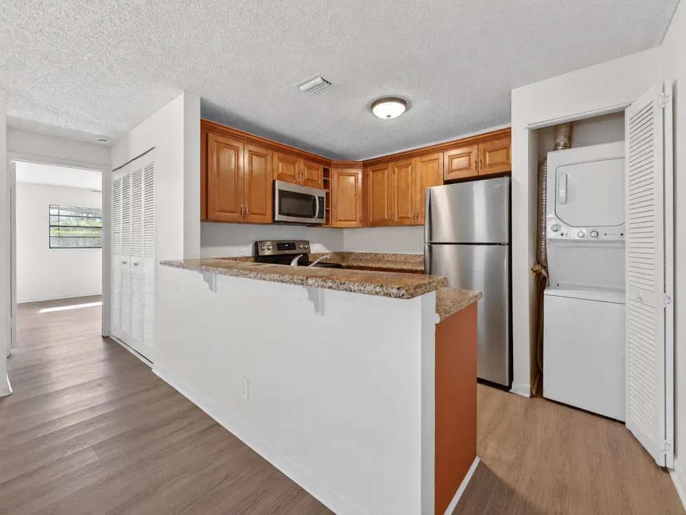 9401 NW 49th Place #29d Sunrise, FL 33351