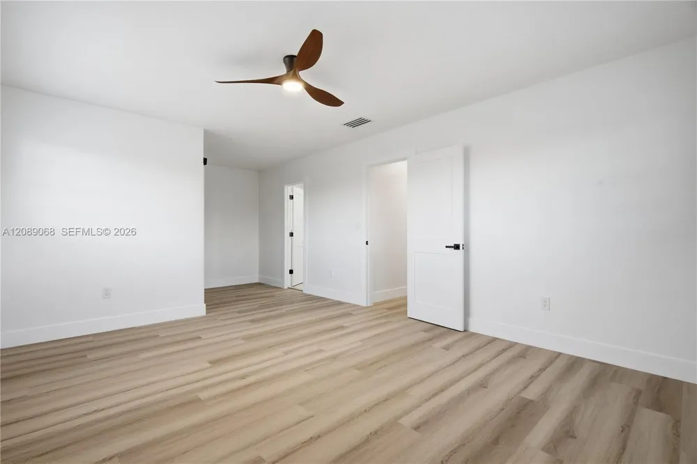 16010 SW 100th Ct Miami, FL 33157